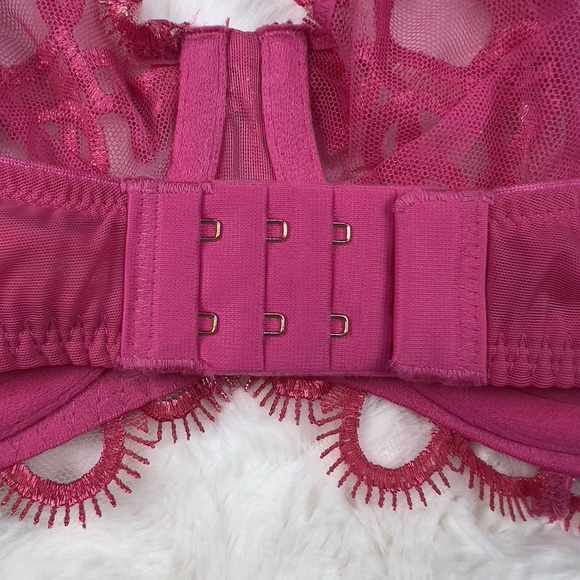 Victoria’s Secret Very Sexy Heart Mesh Low Cut Demi Bra 34DDD Fuchsia Lace NWT - Picture 10 of 10